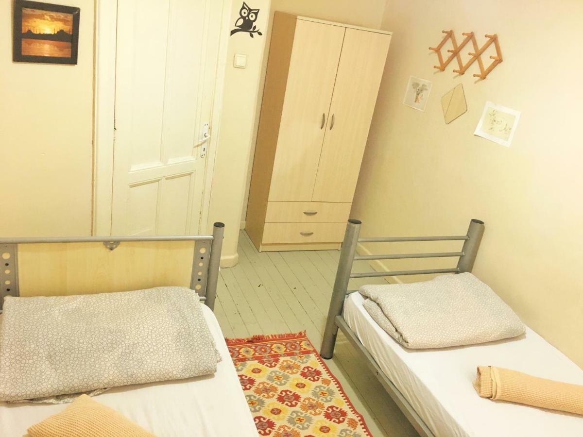 Levanten Hostel Istanbul Bagian luar foto