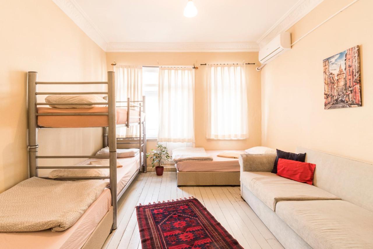 Levanten Hostel Istanbul Bagian luar foto